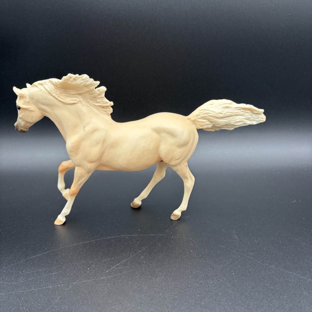 Breyer Classic Cloud's Legacy Cremello Andalusian Stallion Horse 1225 Retired - Picture 10 of 10